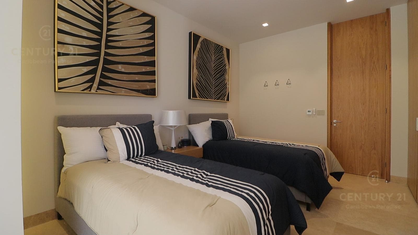 Pre-sale of an apartment in Puerto Cancun C3795