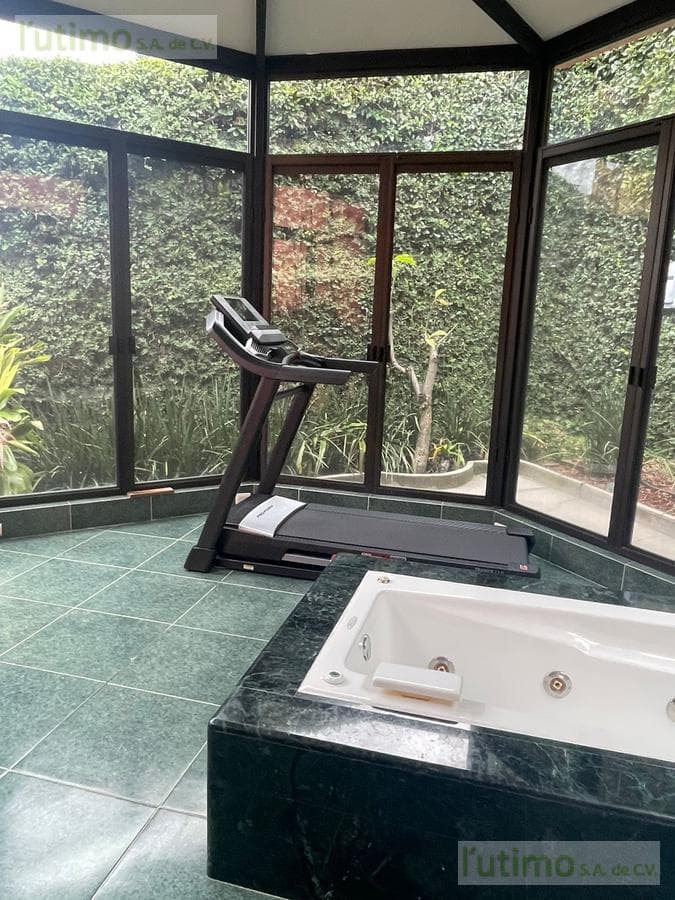 Single-family home for sale or rent, Lomas de Atzingo, Cuernavaca.