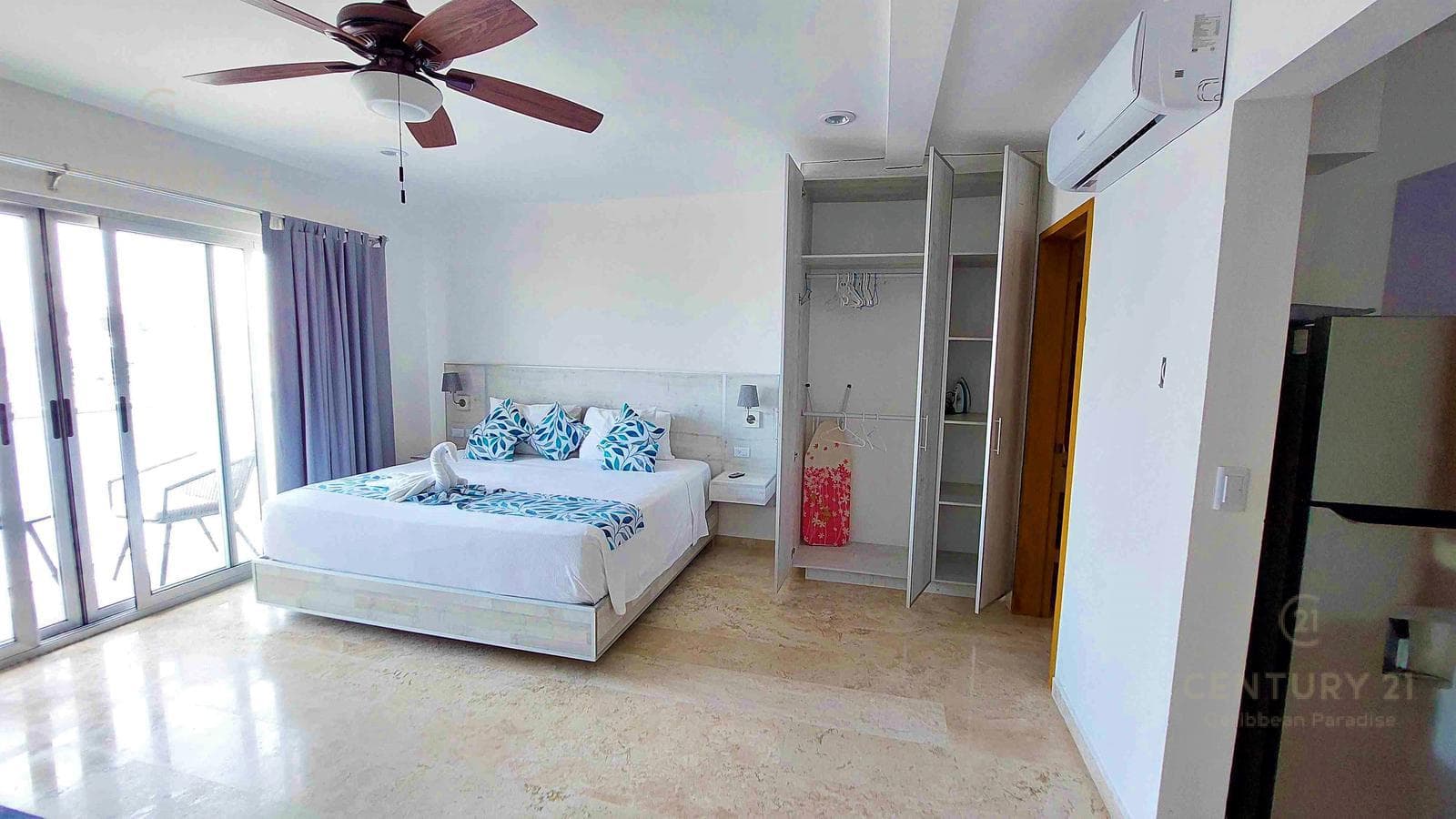 Estudio en venta listo para rentar a 1 cuadra de 5ta ave Playa del Carmen P4015