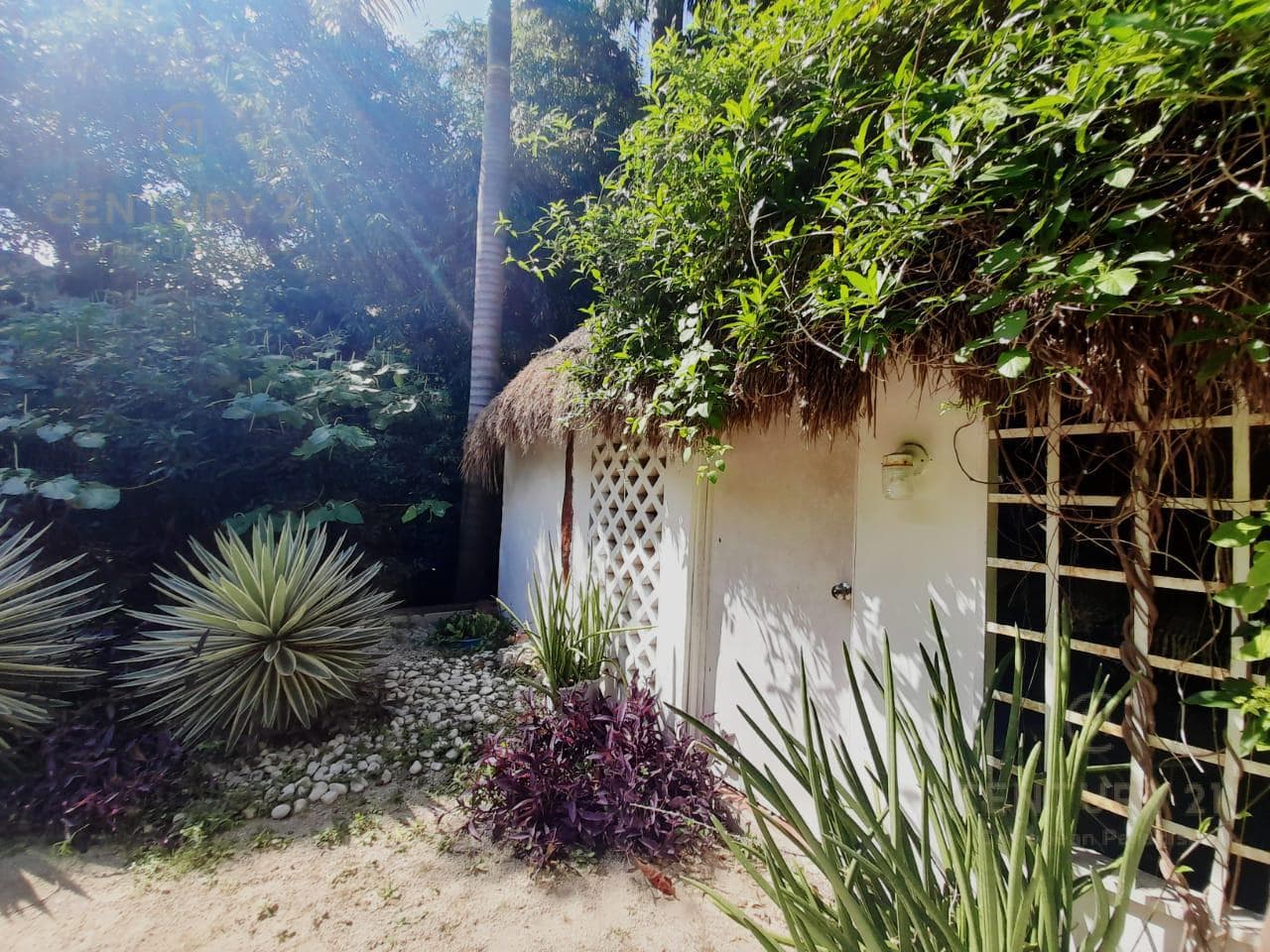 4-Bedroom House for Sale in Downtown Playa del Carmen | Ideal for Investment | P4101