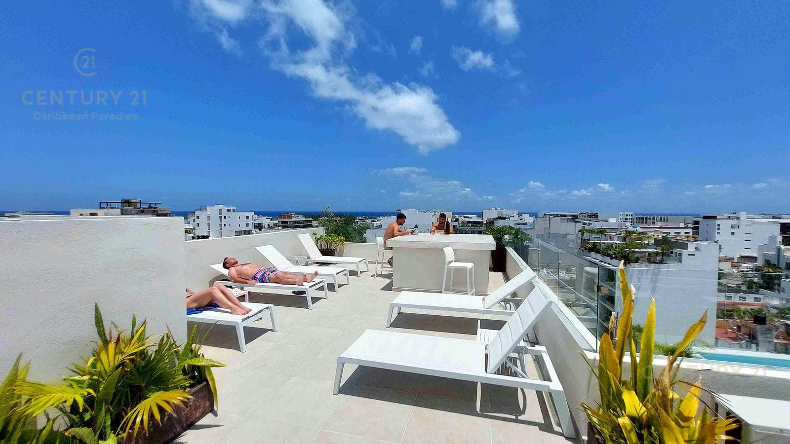Estudio en venta listo para rentar a 1 cuadra de 5ta ave Playa del Carmen P4015