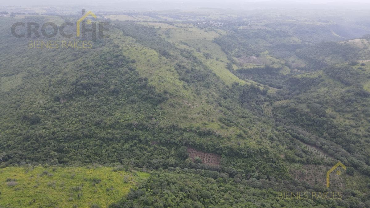 10-hectare plot of land with a river, waterfall, and concrete pier in Cerro Gordo, Veracruz
