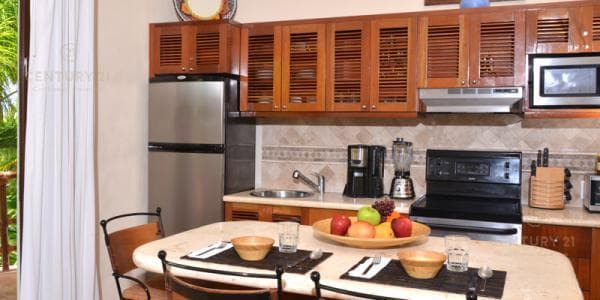 2-Bedroom Apartment for Sale in Porto Playa, Playa del Carmen | Near the Beach | P3654