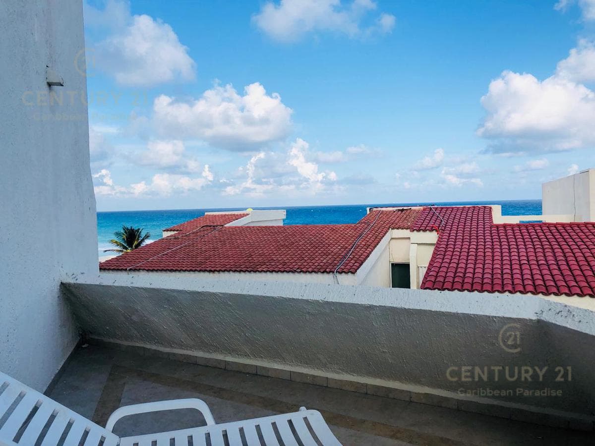 Departamento de 1 Recámara Frente al Mar en Venta en Cancún | C3977
