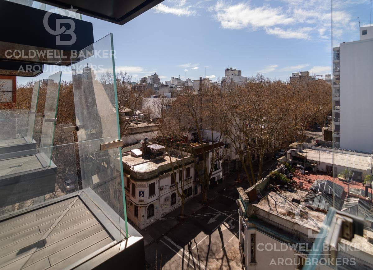 Four-Bedroom Penthouse Apartment for Sale, Currently Rented, in Downtown - 1002