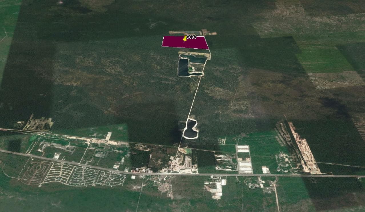 Land for Sale in Puerto Morelos Near the Federal Highway