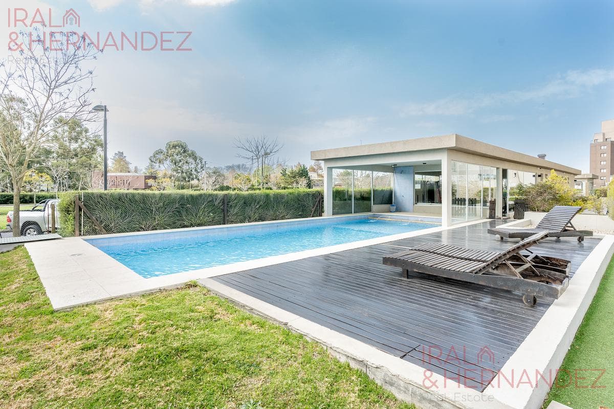 4-Bedroom Apartment for Sale with 2 Parking Spaces - Nordelta