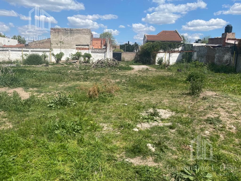 Lot - Land - Right in the Heart of Banfield Este - 1,360 m²!!!!