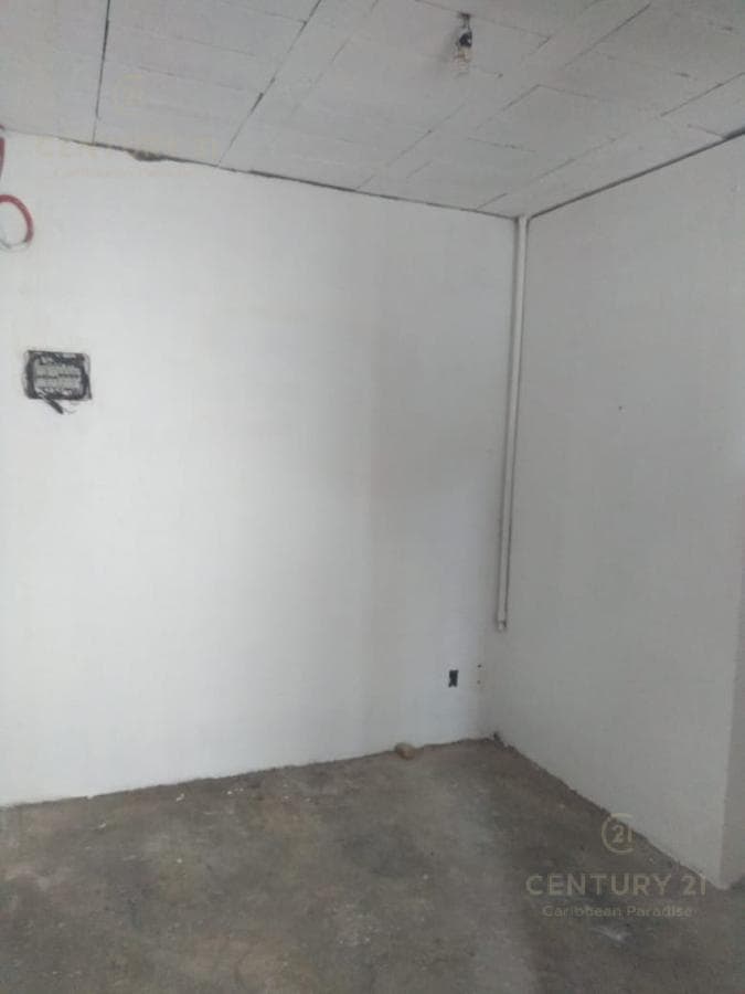 Bodega Comercial en Venta Sobre Avenida en Playa del Carmen | Con uso Mixto | P3303
