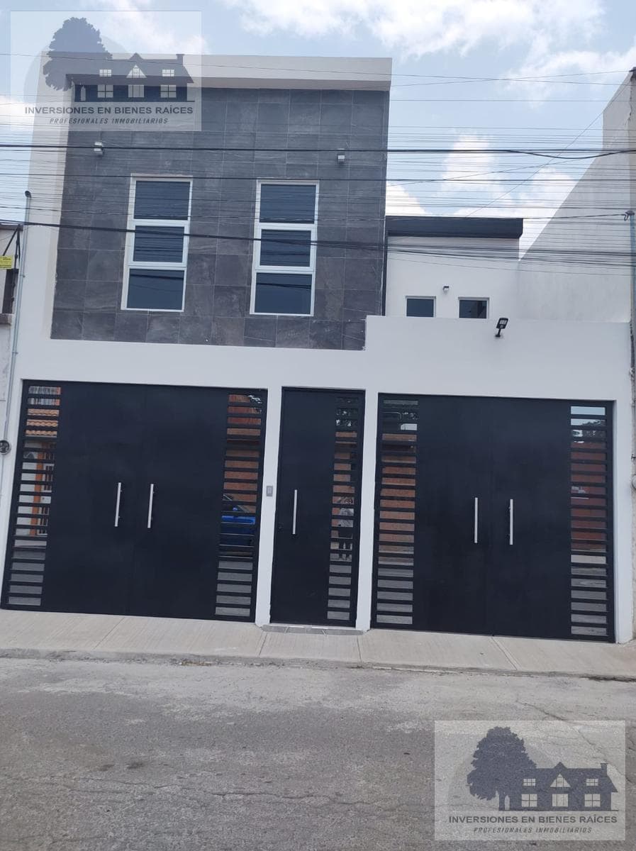 House for Sale Very Close to Calzada al Pacifico, Toluca.