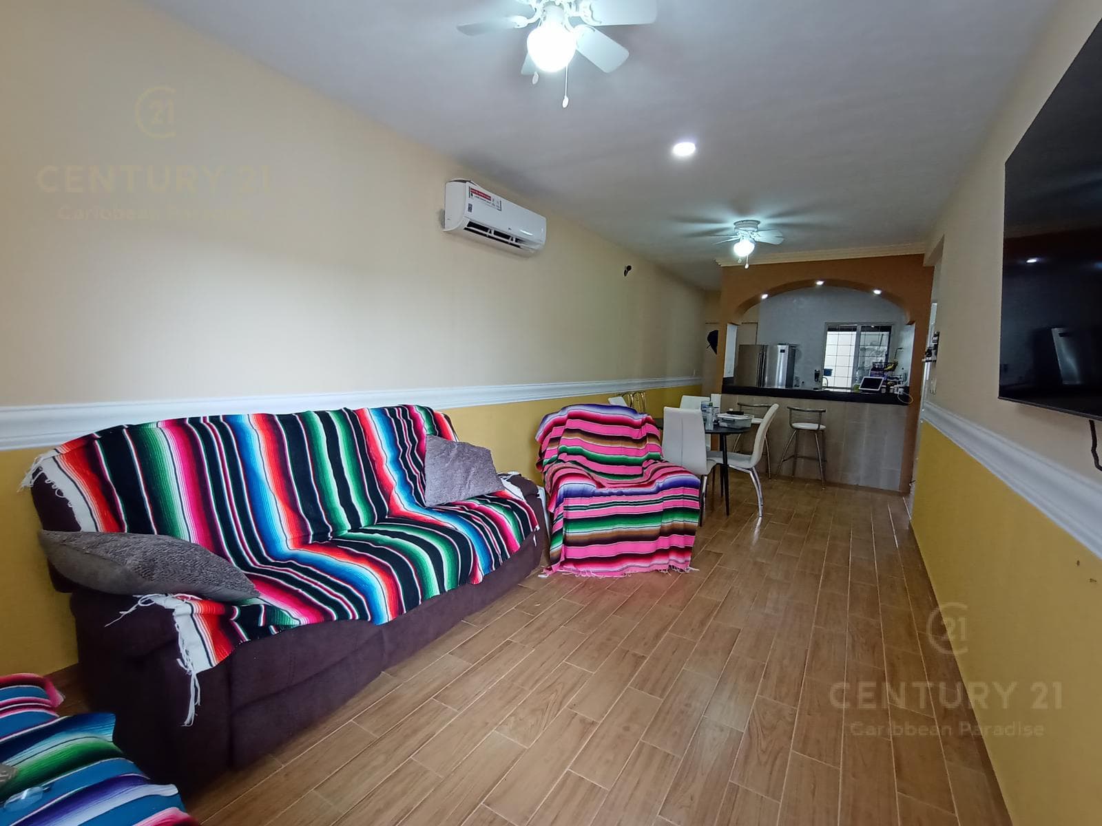 Spacious 6-Bedroom Tuscan-Style House on Chemuyil Avenue, Playa del Carmen P4117