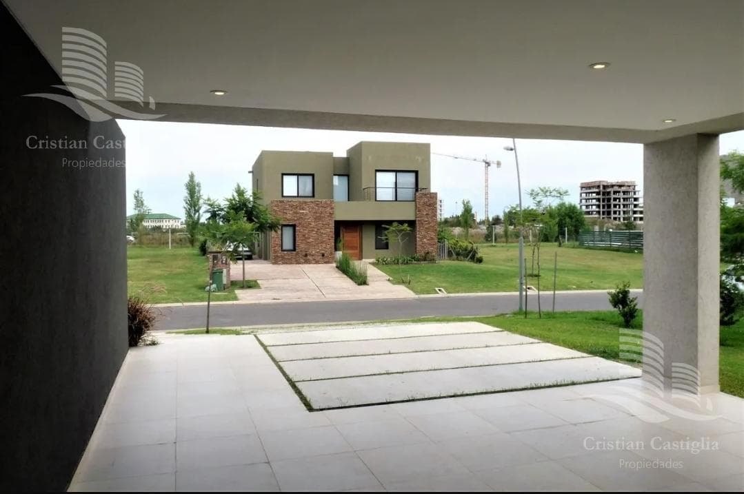 For Sale: 4-Room House, Two Stories, Garden, Pool - Los Castaños, Nordelta, Tigre