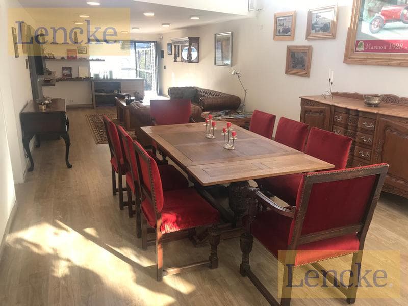 For sale with rental income: excellent office space at the corner of Libertador and Martin Coronado, with 2 parking spaces