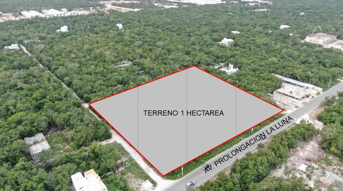 Land for Sale at the Intersection of Av. Prolongación La Luna and Avenida La Huayacán