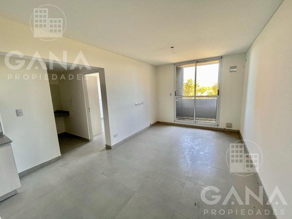 1-Bedroom Apartment for Sale in the Echesortu Neighborhood of Rosario with a Front-Facing Balcony