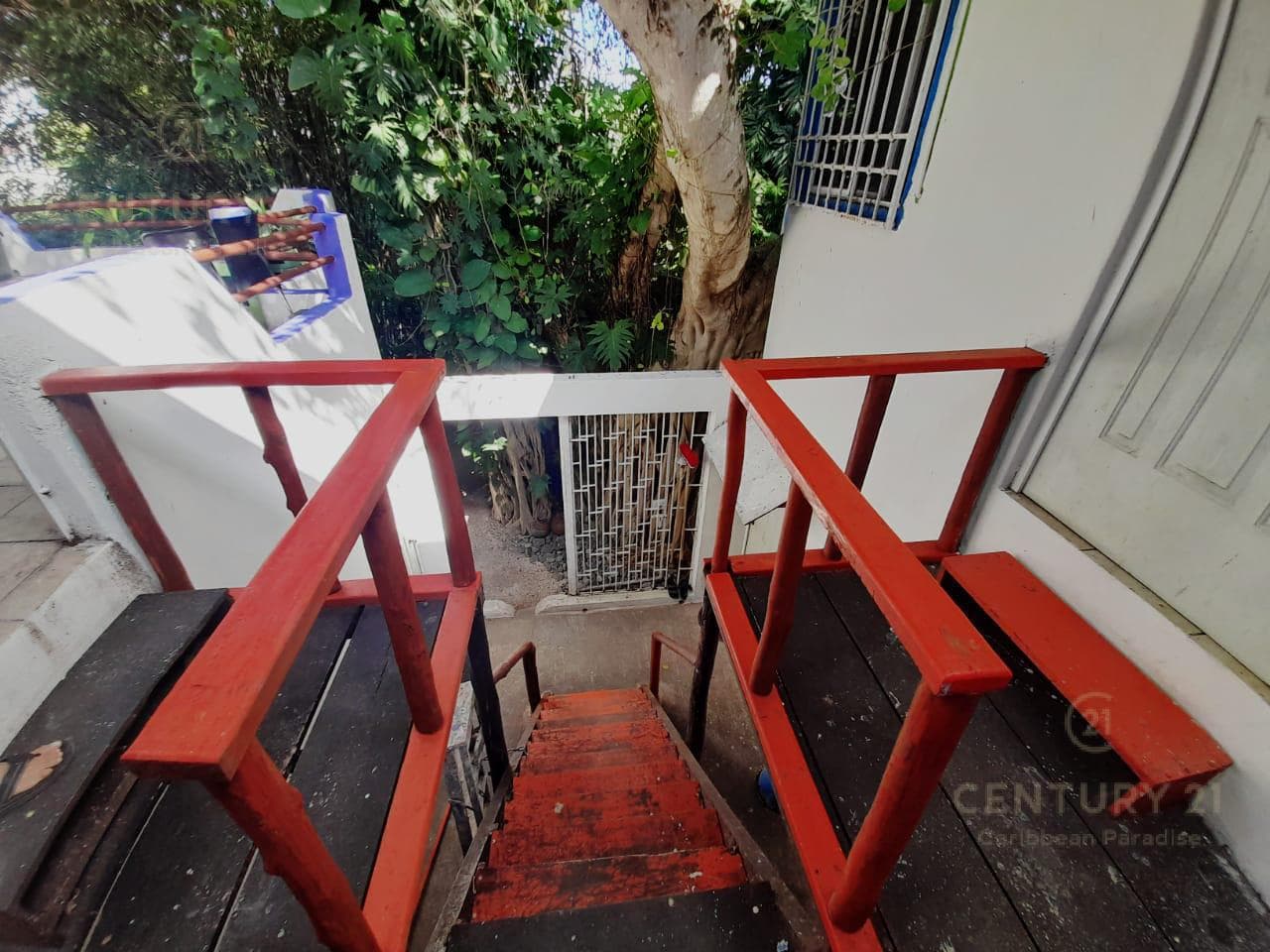 4-Bedroom House for Sale in Downtown Playa del Carmen | Ideal for Investment | P4101