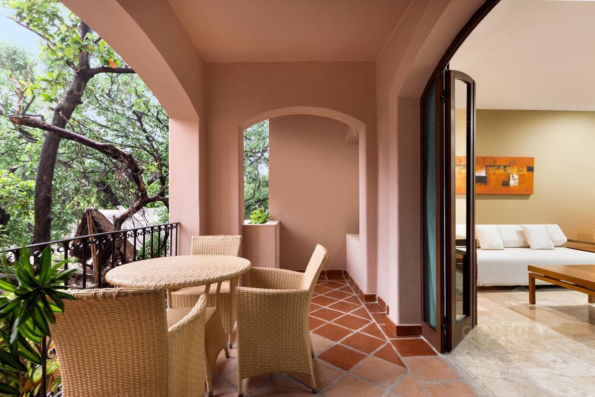 Lujoso Condominio en Venta 3 Hab en 5ta Avenida Playa del Carmen P3892