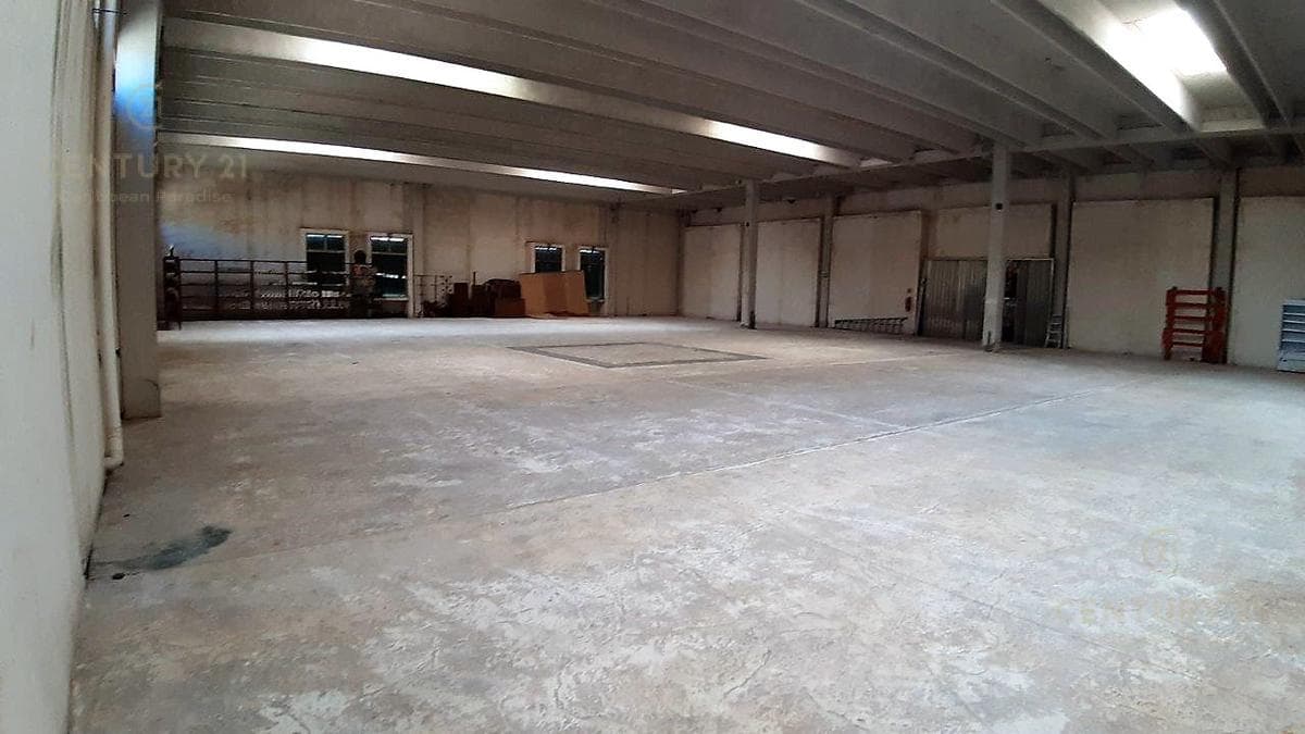TERRENO CON 2 LOCALES/BODEGAS EN VENTA EN LA CARRETERA EN TULUM P3404