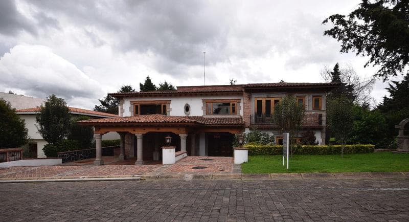 RENTA FUNCIONAL CASA EN EL CLUB DE GOLF LOS ENCINOS