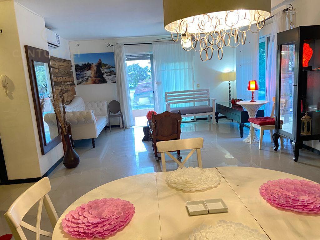 Departamento 2 recamaras en Venta Con alberca | A 2 Calles de la 5ta Avenida | P2991