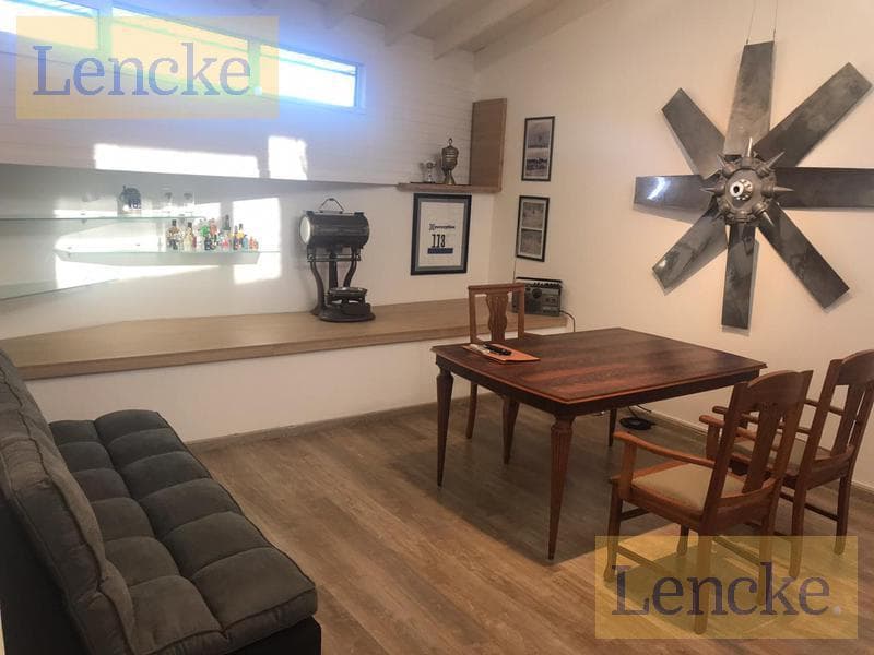For sale with rental income: excellent office space at the corner of Libertador and Martin Coronado, with 2 parking spaces