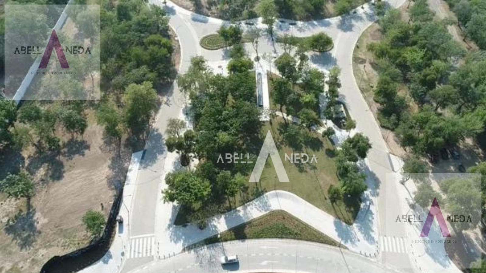 Lot in La Luisita—Suitable for a duplex—Central