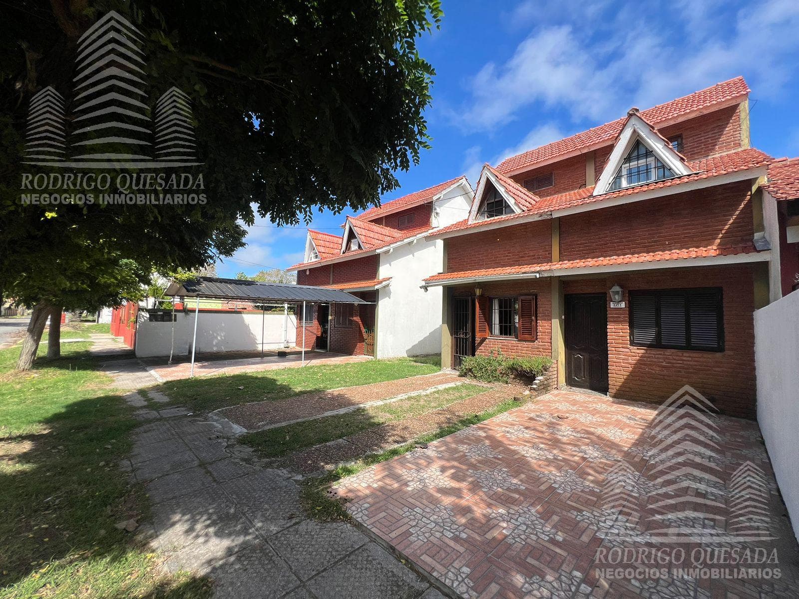 3-Bedroom Duplex with Garage in Costa Azul-