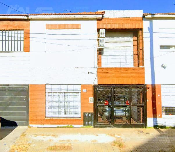 A very nice, fully independent 4-room duplex with a garage