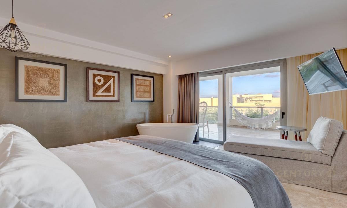 En Venta Departamento de Lujo Playa Mujeres Cancún C2425