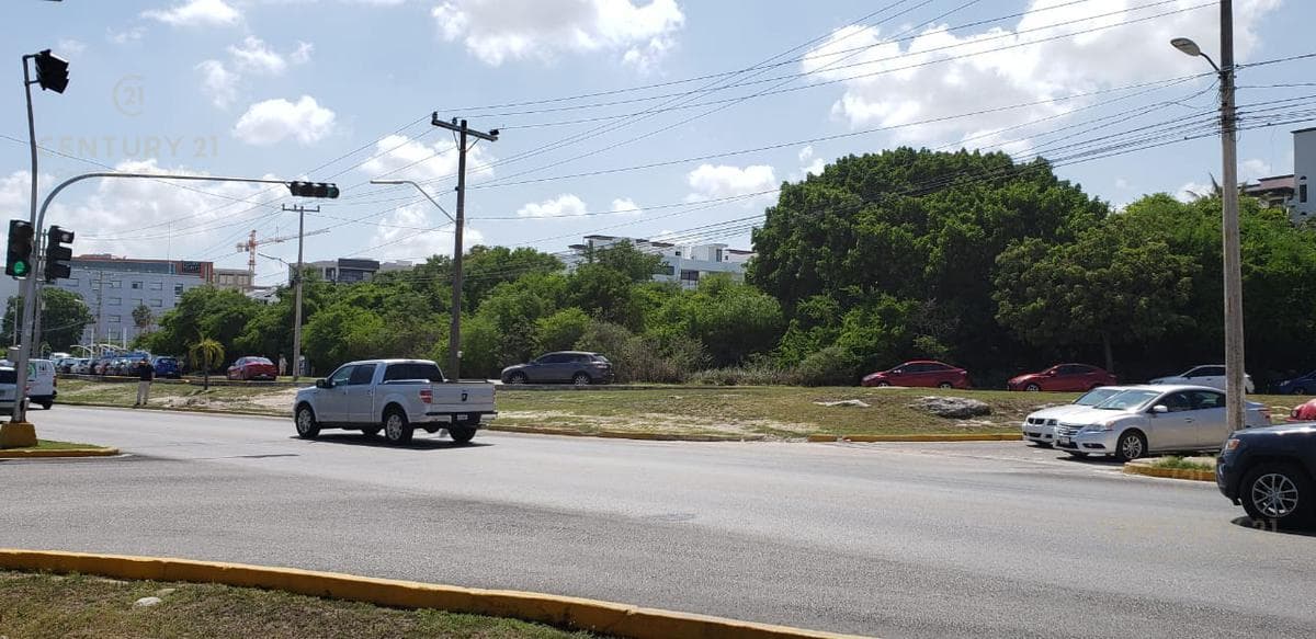 Amazing lot for sale on Av. Tulum at the corner of Calle Contoy! C4020