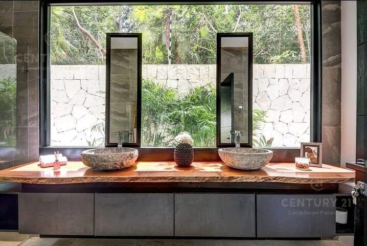 Casa 4 Recamaras en Venta en Aldea Zama | con Alberca y Jacuzzi Privado | P4007