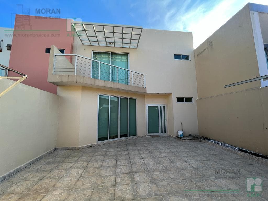 Residential House for Rent, Paraiso Subdivision