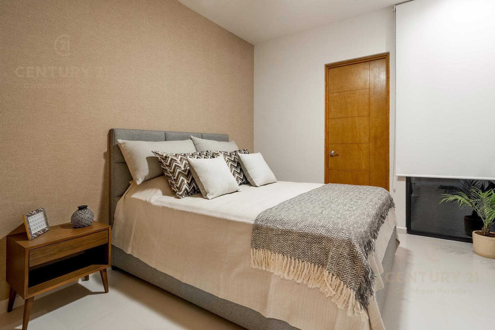 Bonito departamento en pequeño condominio en el corazón de Playa del Carmen P2983