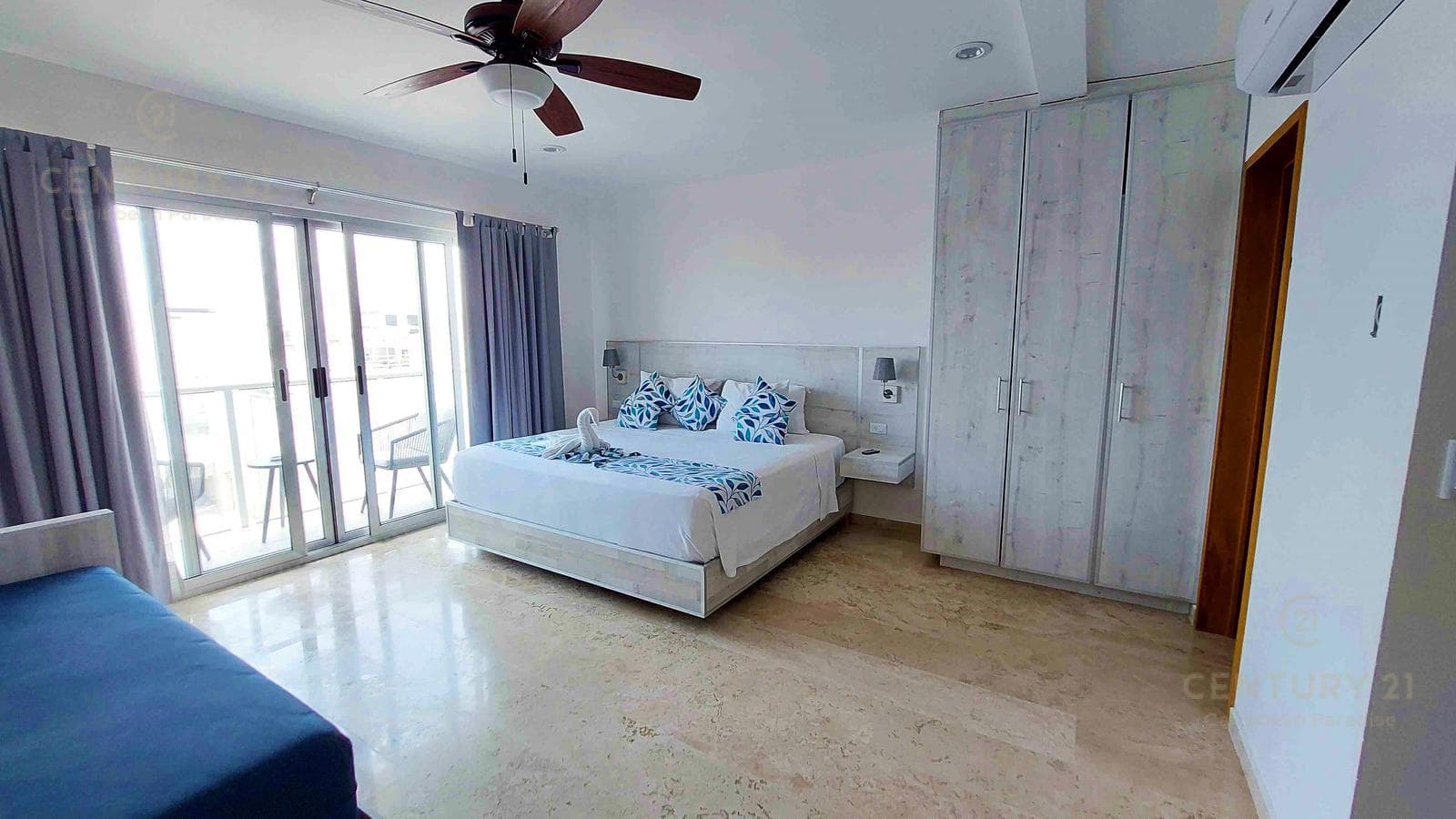 Estudio en venta listo para rentar a 1 cuadra de 5ta ave Playa del Carmen P4015