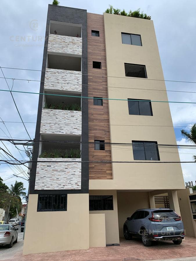 Departamento en torre condo en el centro de Playa del Carmen P2998