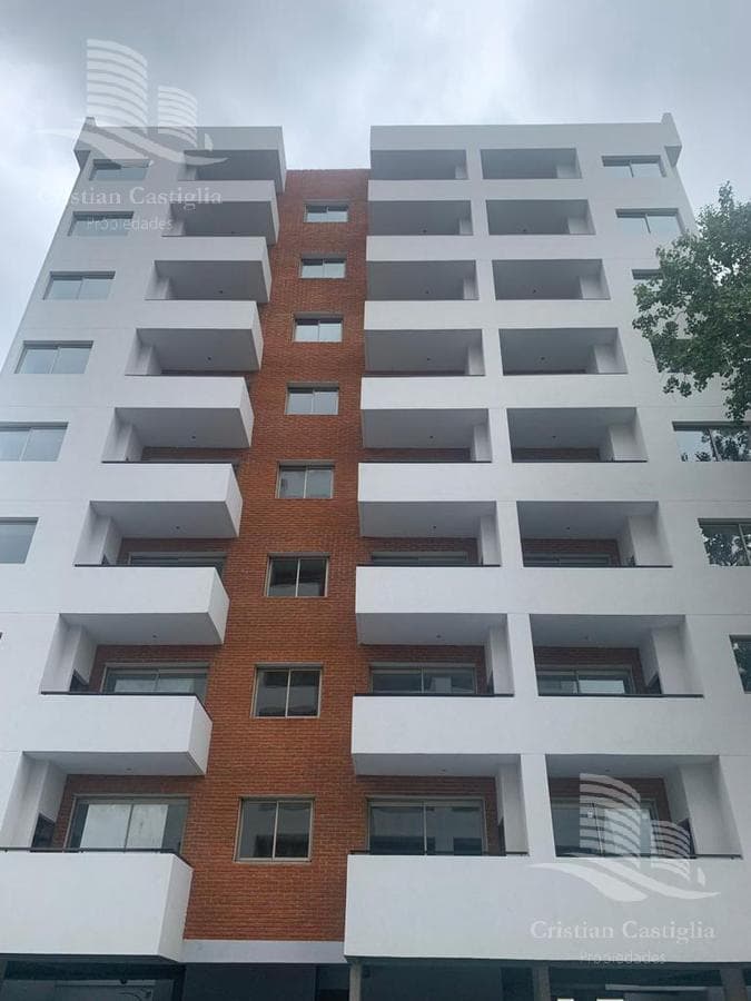 For Sale - 2-Room Apartment Suitable for Professionals, with Balcony and Grill - Tigre, Northern Area