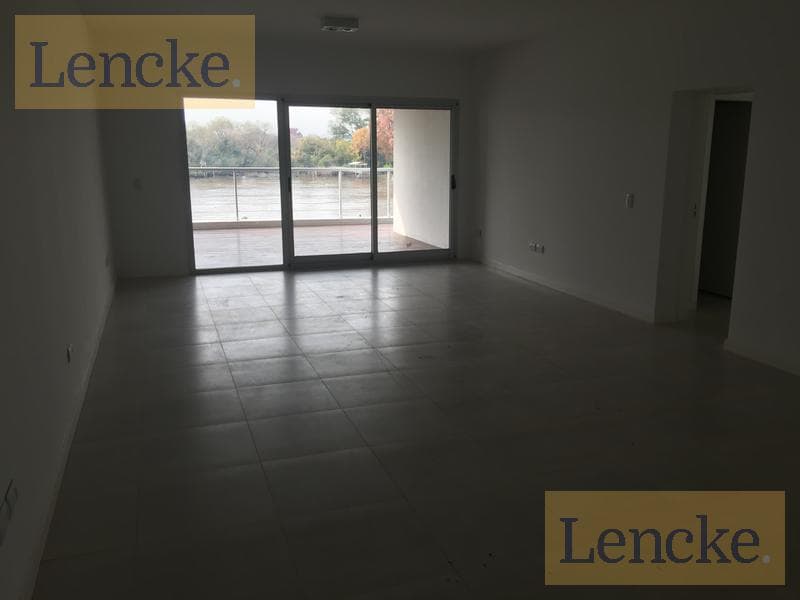 Excellent 3-room duplex apartment facing the river for sale, Nautico Albanueva
