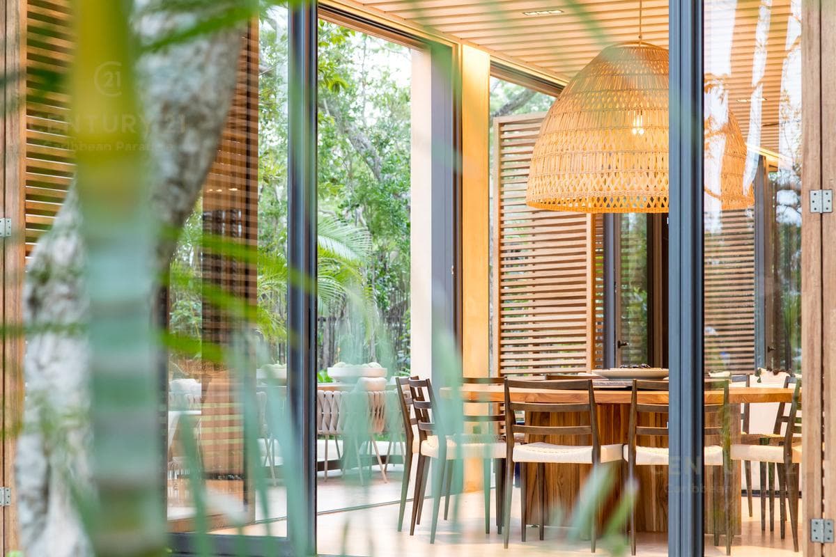 Increible casa en zona residencial prvilegiada de Playa del Carmen P3452
