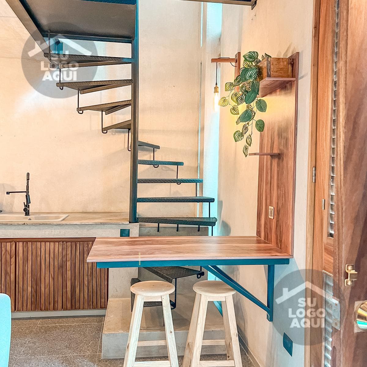 Beautiful 2-Level Loft on Av. Colegios
