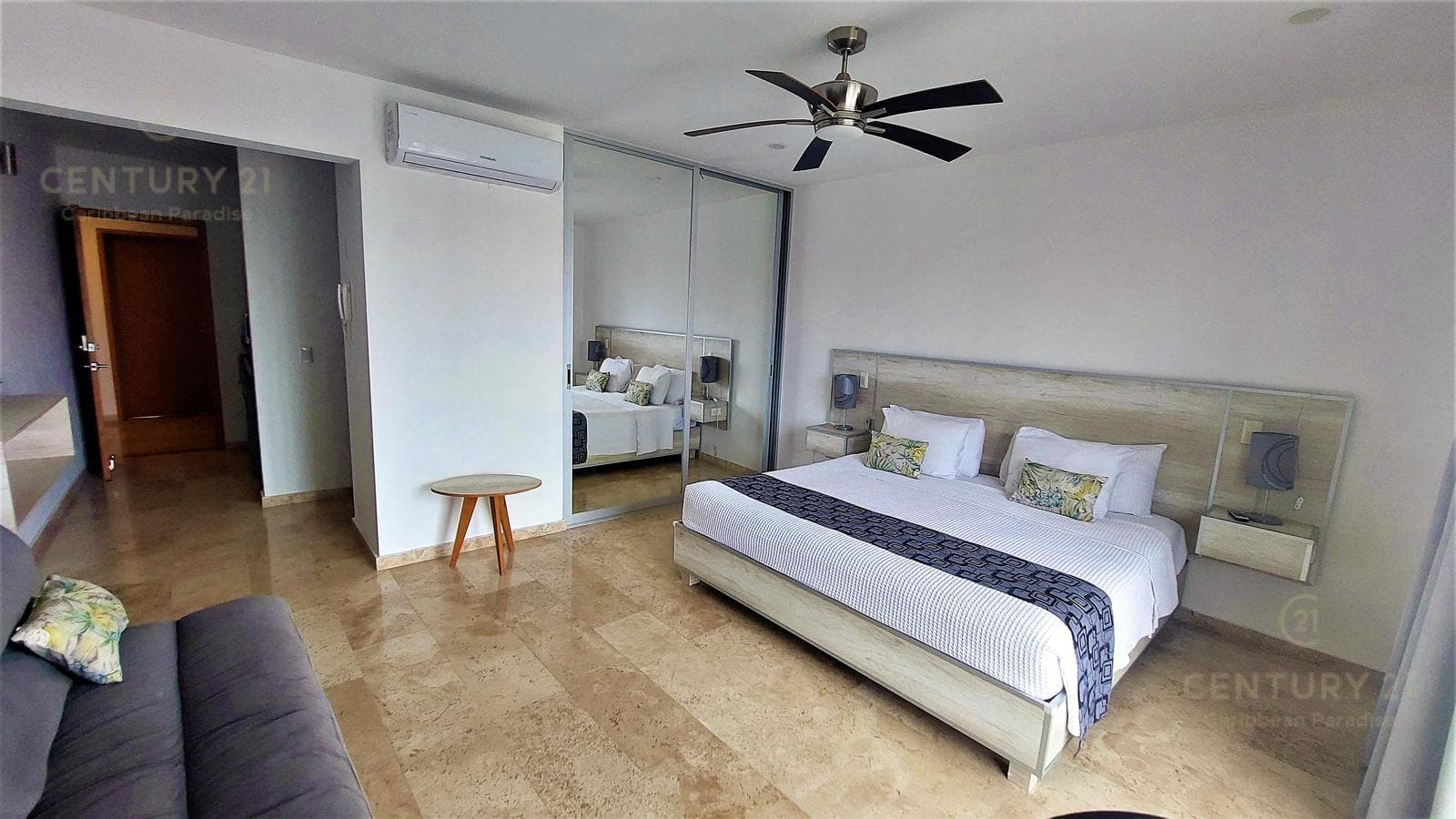 Estudio en venta en avenida CTM a una cuadra de 5ta ave Playa del Carmen P4014