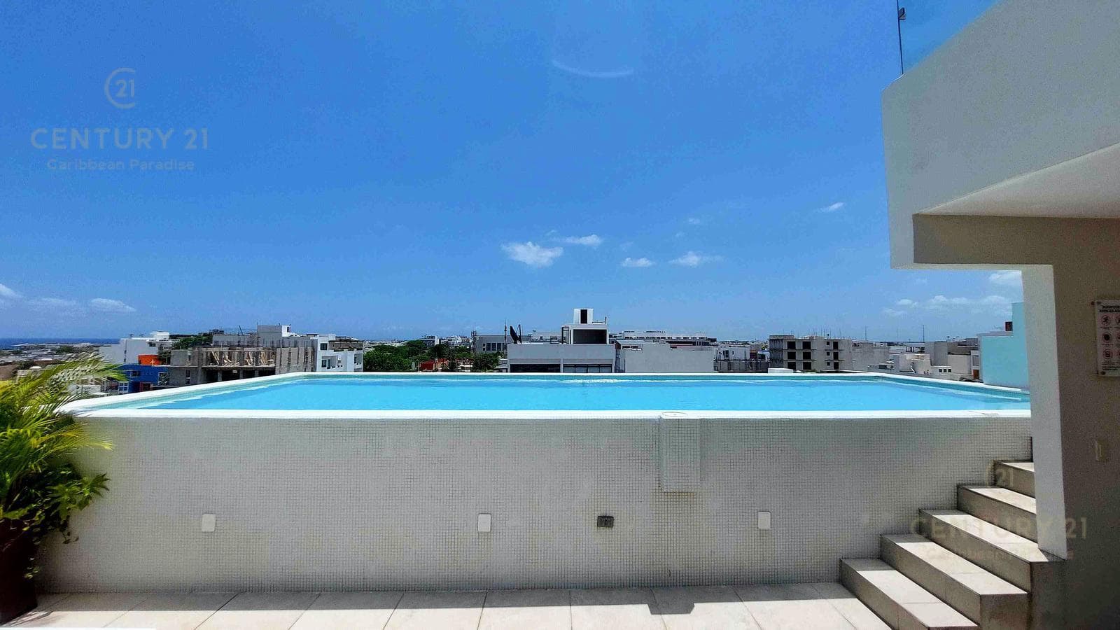 Estudio en venta listo para rentar a 1 cuadra de 5ta ave Playa del Carmen P4015