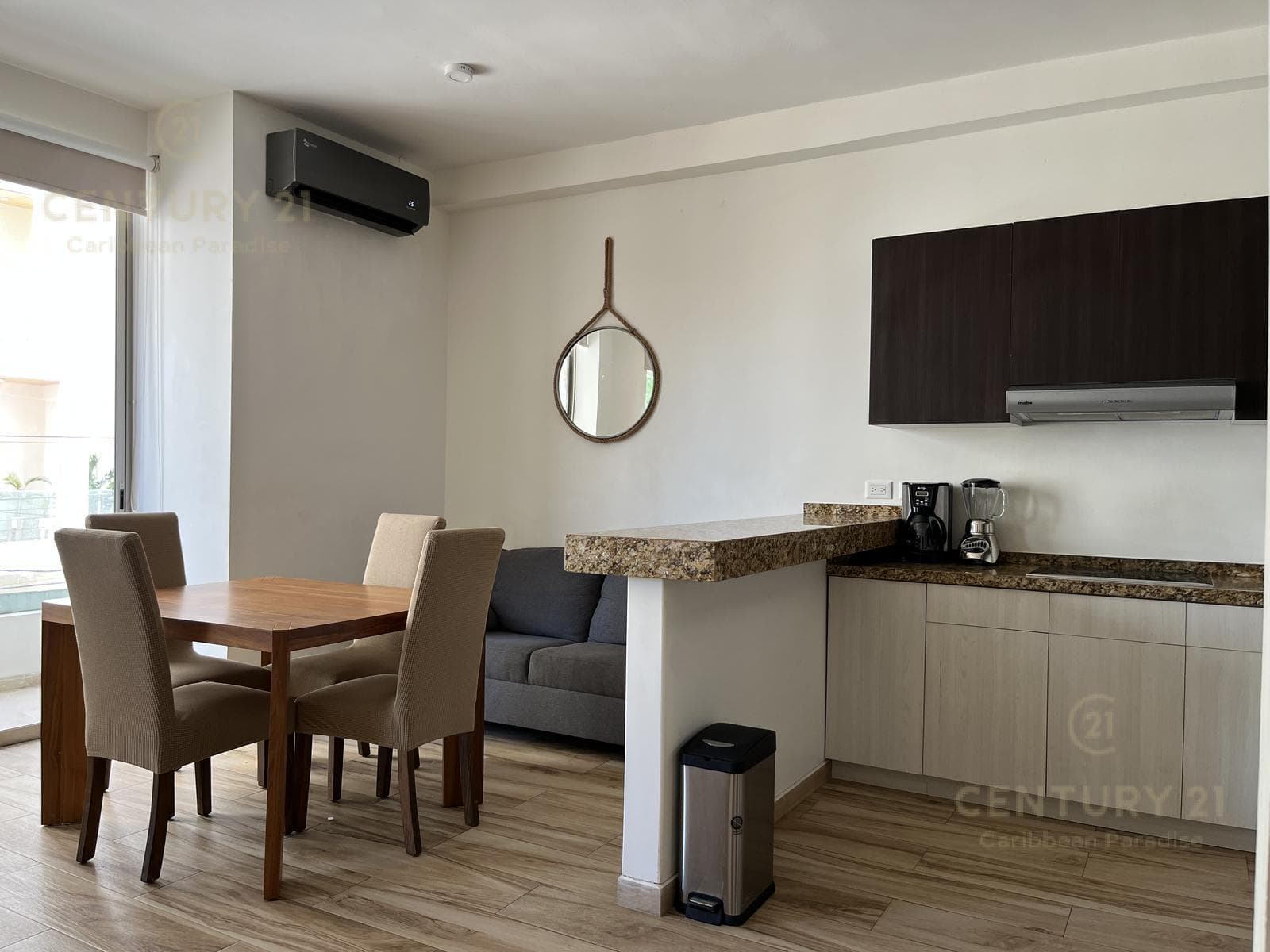 New vacation studio apartment for rent on Av. 10 and Calle 60 P4052