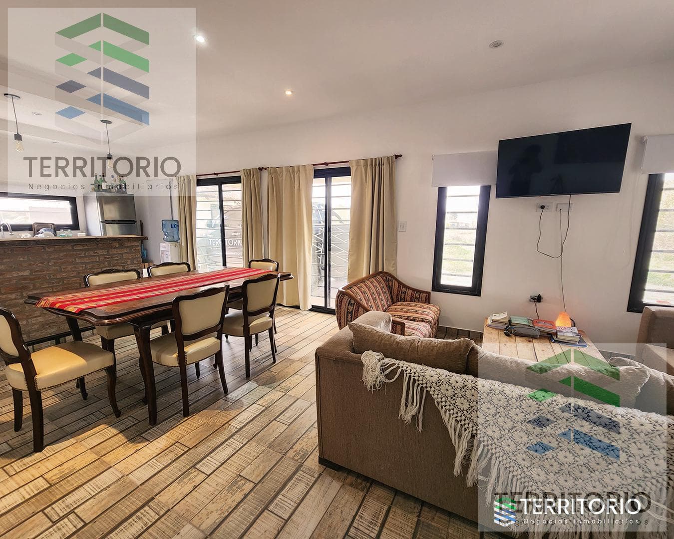 3-room house for sale, with a pool and barbecue area in Cañuelas