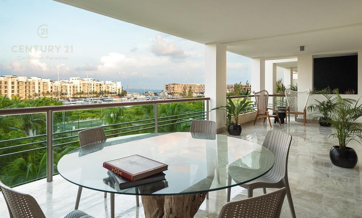 En Venta Departamento en Cancún con acceso a la playa C3085
