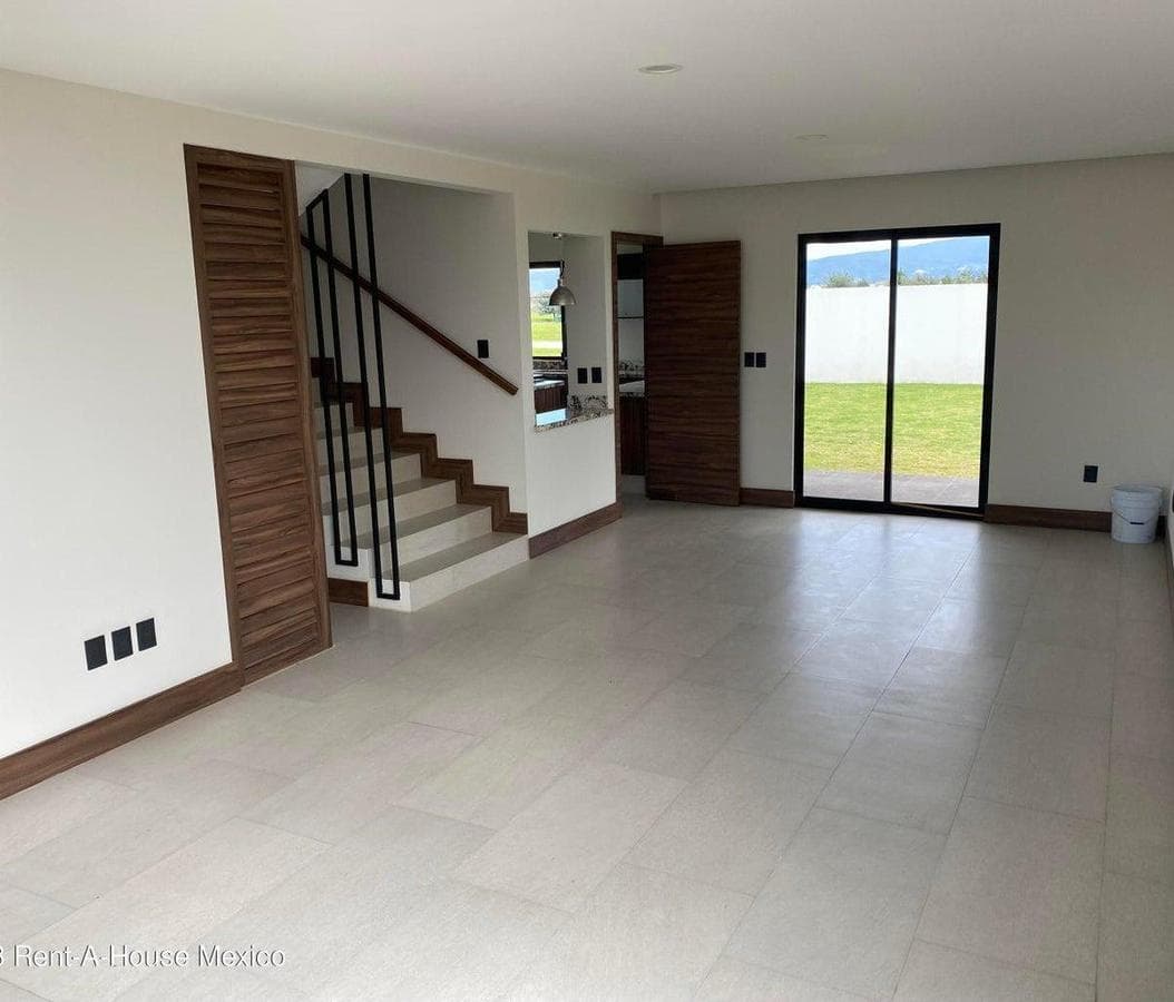 House for Sale in Metepec, Llano Grande, GIS 26-2983