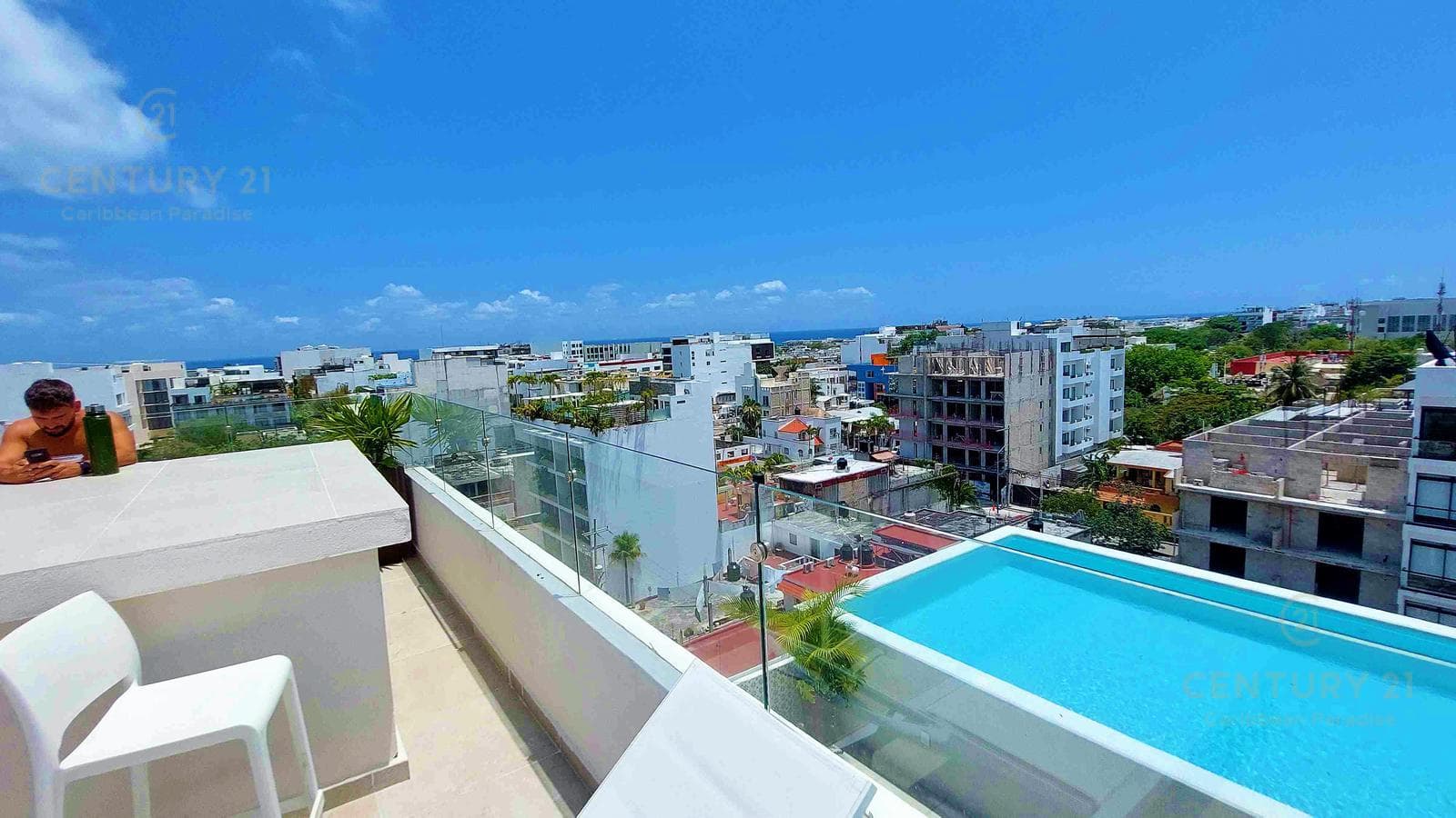 Estudio en venta listo para rentar a 1 cuadra de 5ta ave Playa del Carmen P4015