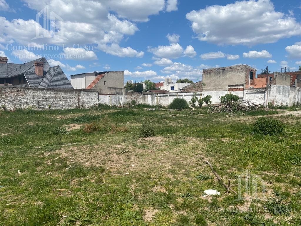 Lot - Land - Right in the Heart of Banfield Este - 1,360 m²!!!!