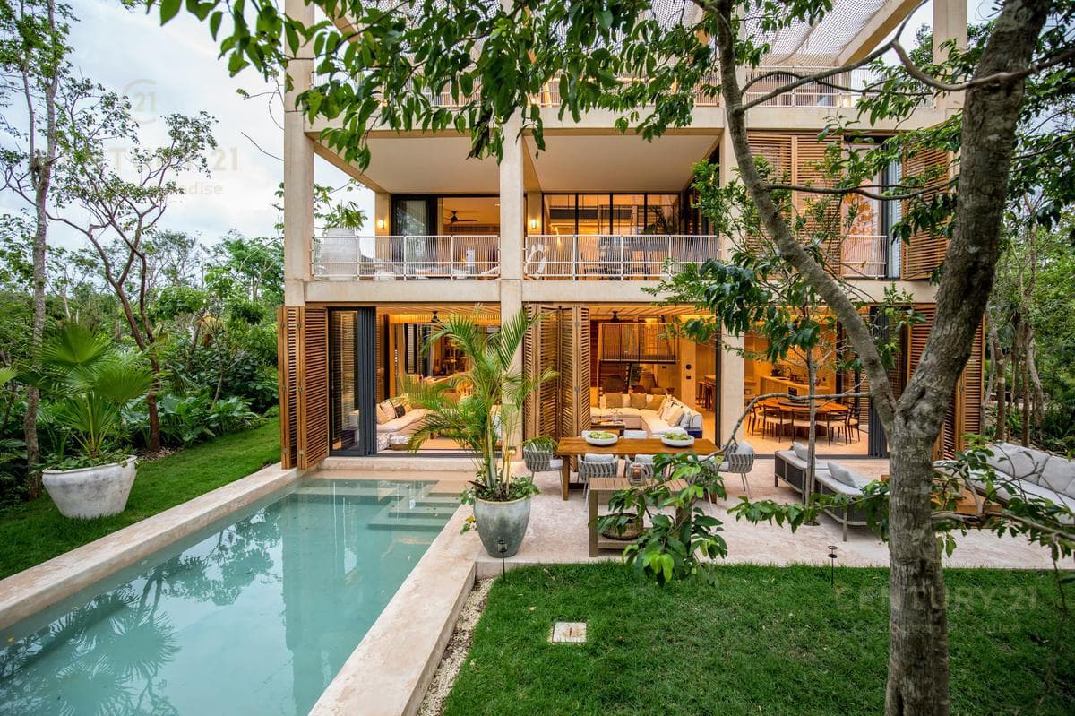 Increible casa en zona residencial prvilegiada de Playa del Carmen P3452