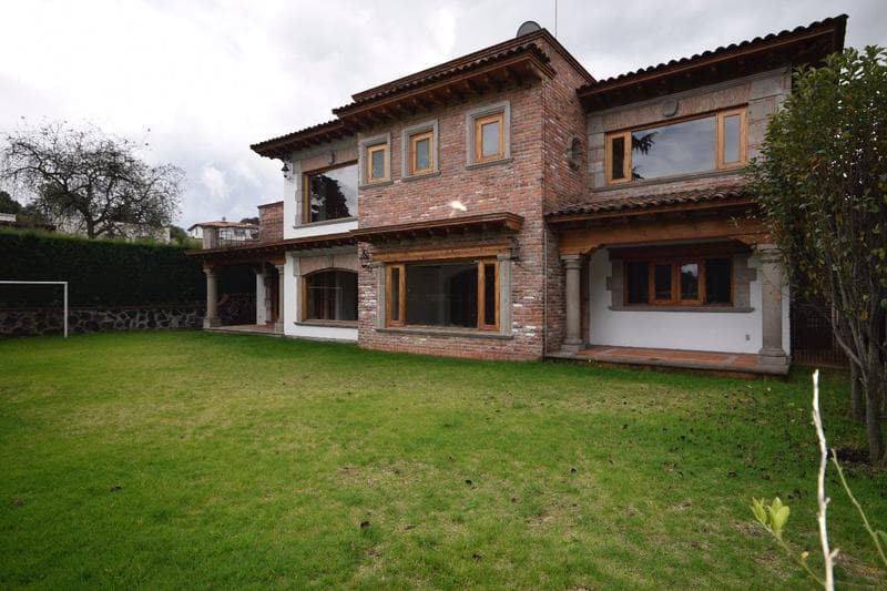 RENTA FUNCIONAL CASA EN EL CLUB DE GOLF LOS ENCINOS