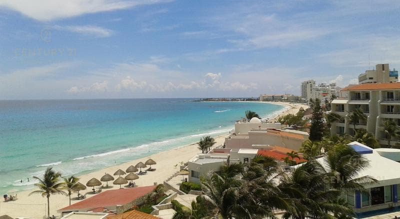 Departamento de 1 Recámara Frente al Mar en Venta en Cancún | C3977